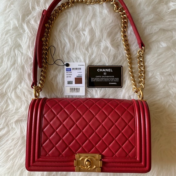 ❌SOLD❌ Authentic Chanel boy size medium lambskin - Picture 8 of 8